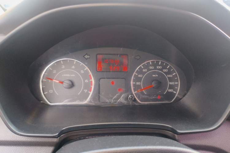 Used Wuling Hongguang V 2019 1.5L Jingqu Version China VI LAR