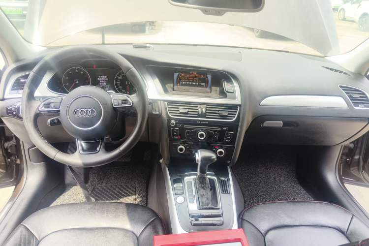 Used Audi A4L 2016 35 TFSI Collector's Edition Automatic Standard Model
