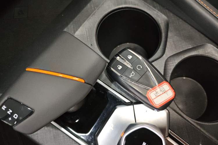 Used Changan UNI-V 2024 1.5T High-Energy Version
