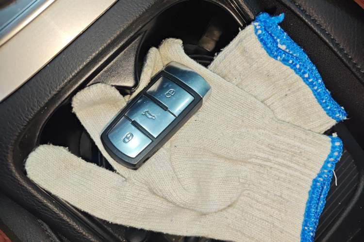 Used Volkswagen Magotan 2015 Facelift 1.8TSI Luxury Model Interior 1