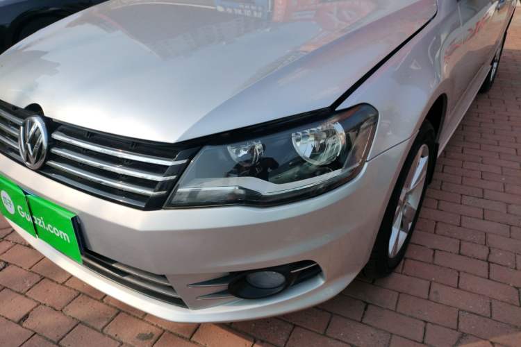 Used Volkswagen Bora 2014 1.6L Automatic Comfort Model Left Front Headlight