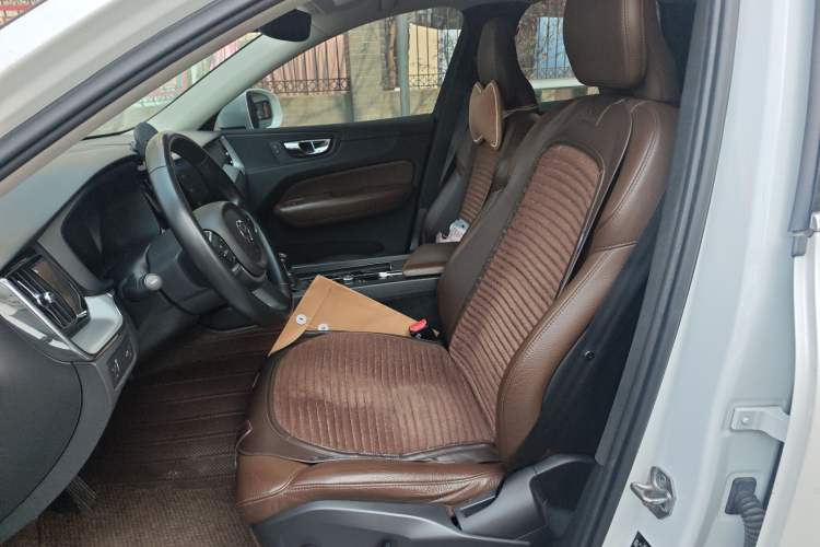 Used Volvo XC60 2019 T5 4x4 Smart Edition China V Standard
