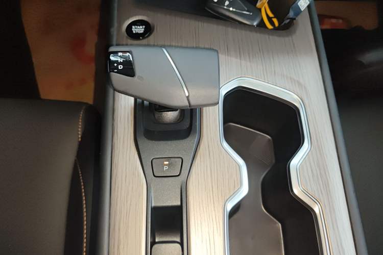 Used Changan X7 PLUS 2024 1.5T Automatic Luxury 7-Seater
