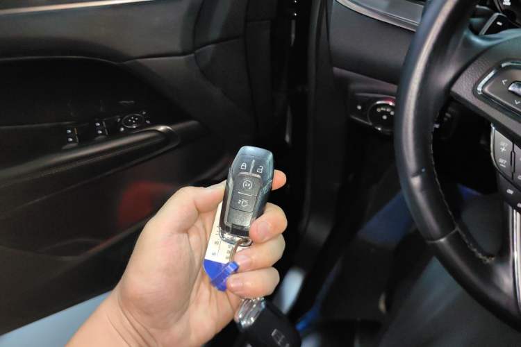 Used Lincoln MKC 2014 2.0T Two-Wheel Drive Deluxe Edition