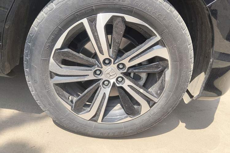 Used Honda UR-V 2017 370TURBO Four-Wheel Drive Prestige Edition China V Right Front Wheel Hub