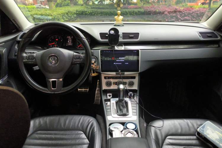 Used Volkswagen Magotan 2012 Revised 1.4 TSI Luxury Version Center Console