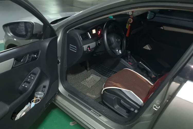 Used Volkswagen Sagitar 2014 Revised Version 1.6L Automatic Comfort Edition