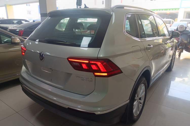 Used Volkswagen Tiguan L 2017 330TSI Automatic Two-Wheel Drive Luxury Edition