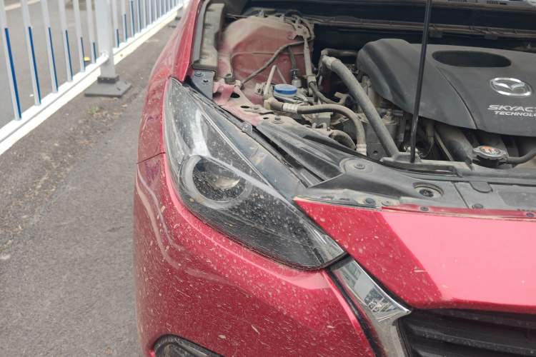 Used Mazda 3 Axela 2017 Sedan 1.5L Automatic Luxury Model Emission Standard China V Right Front Headlight