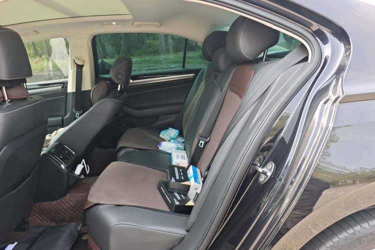 Used Volkswagen Phideon 2018 Revised Version 380TSI Two-Wheel Drive Business Edition