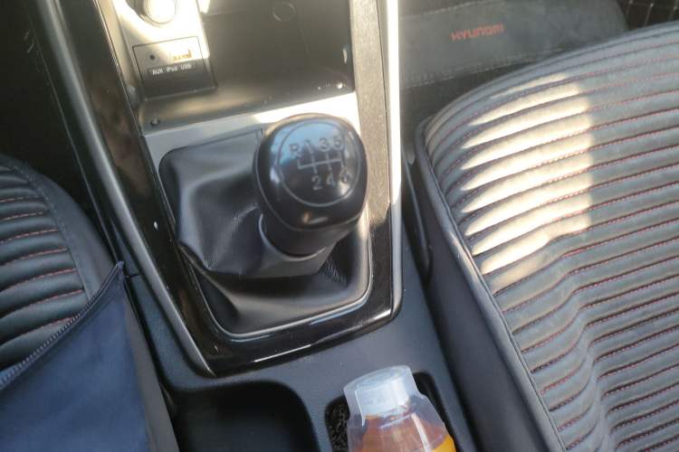 Used Hyundai Elantra (5th Generation / Langdong) 2016 1.6L Manual Luxury Model