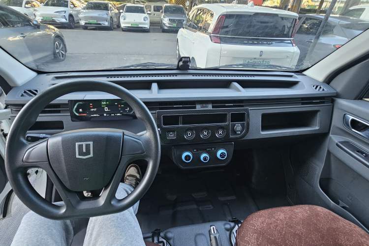 Used Farizon Xingxiang V 2023 V6E Ningde Times 41.86kWh Value Edition
