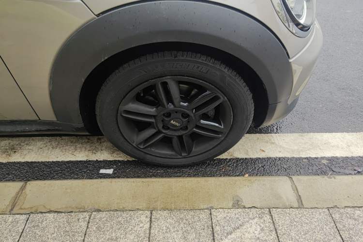 Used MINI 2012 1.6L COOPER Baker Street Right Front Wheel Hub