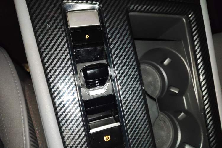 Used Volkswagen Teramont X 2022 380TSI Four-Wheel Drive Polar Night Limited Edition Gear Lever