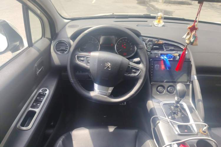 Used Peugeot 3008 2016 2.0L Automatic Classic Edition Steering Wheel