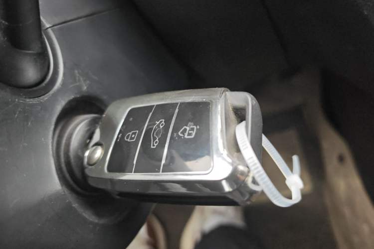 Used Skoda Octavia 2017 1.6L Automatic Smart Drive Edition Vehicle Key