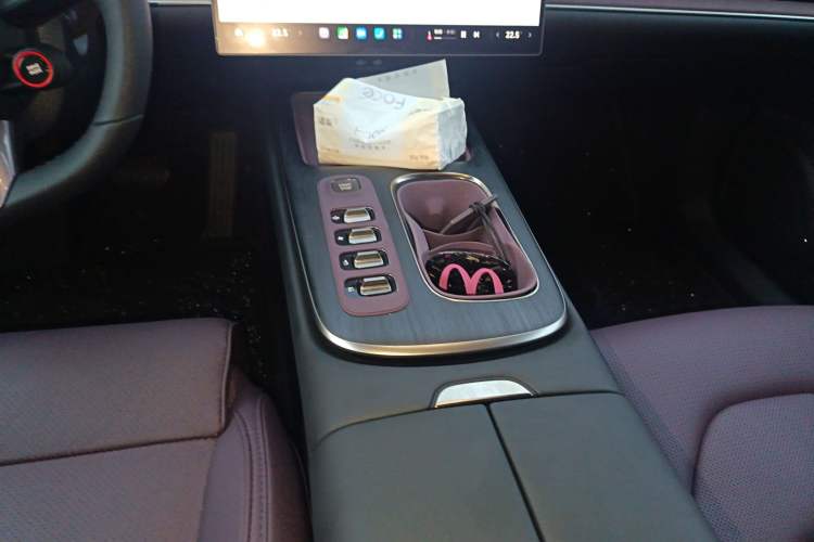 Used Xiaomi Auto SU7 2024 Rear-Drive Ultra-Long Range Advanced Pro-Level Intelligent Driving Version
