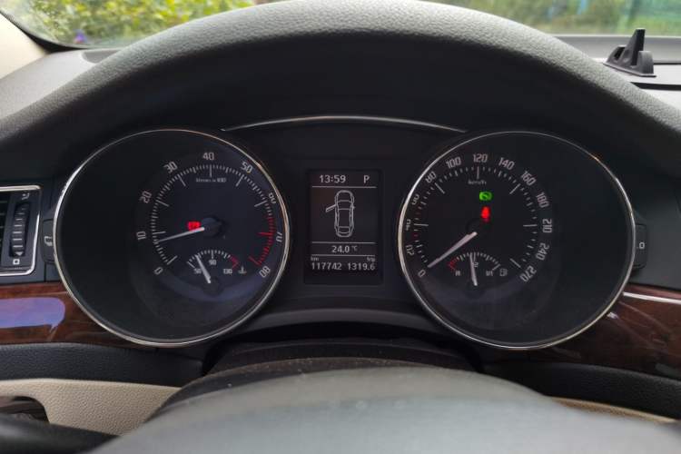 Used Skoda Superb 2013 1.8TSI Automatic MingShi Edition
