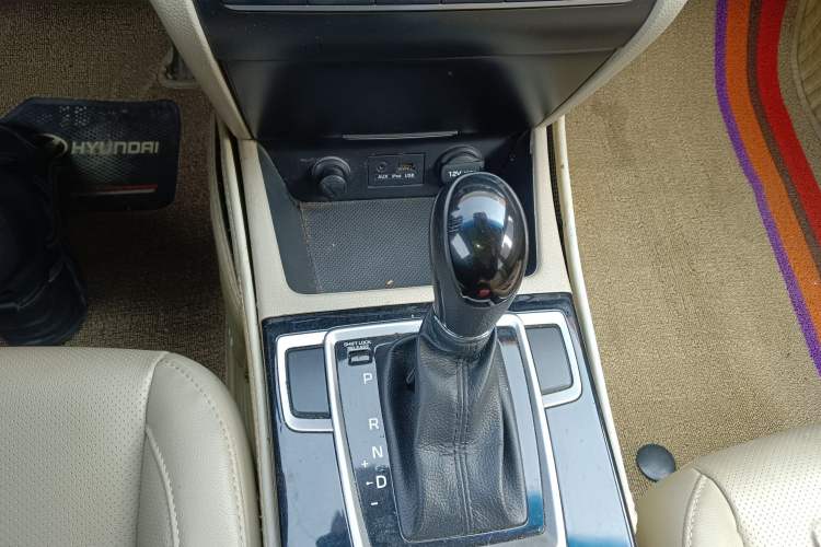 Used Hyundai Mistra 2014 1.8L Automatic Smart GLS Gear Lever