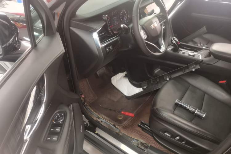 Used Cadillac XT6 2021 2.0T Six-Seater Four-Wheel-Drive Luxury Version
