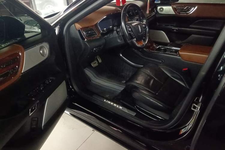 Used Lincoln Continental 2019 2.0T Two-Wheel Drive Prestige Version China VI Standard