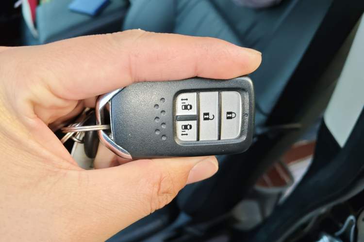 Used Honda Elysion 2016 2.4L Supreme Edition Vehicle Key