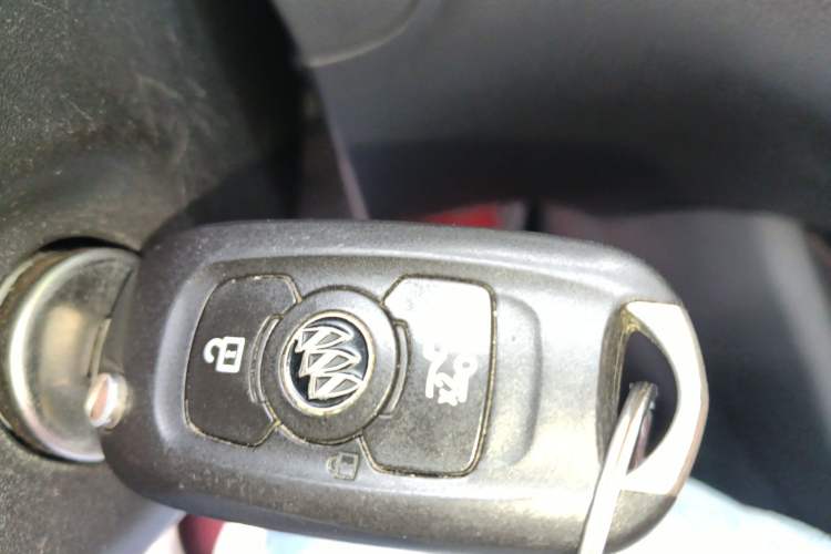 Used Buick Verano 2015 Sedan 20T Dual-Clutch Elite Model Vehicle Key