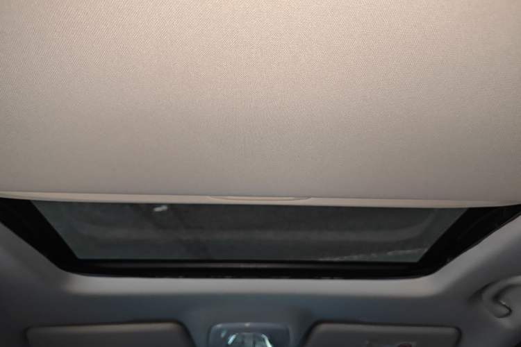 Used GAC Trumpchi GS4 2017 200T Manual Two-Wheel Drive Elite Edition Headliner