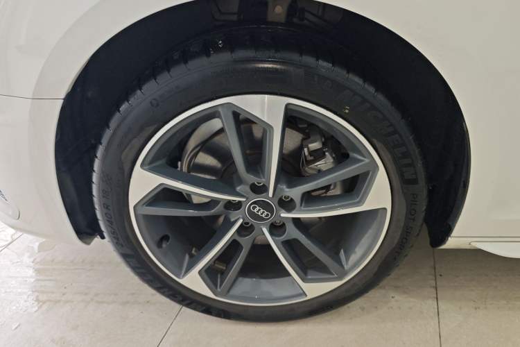 Used Audi A4L 2022 40 TFSI Fashion Dynamic Model Exterior 4