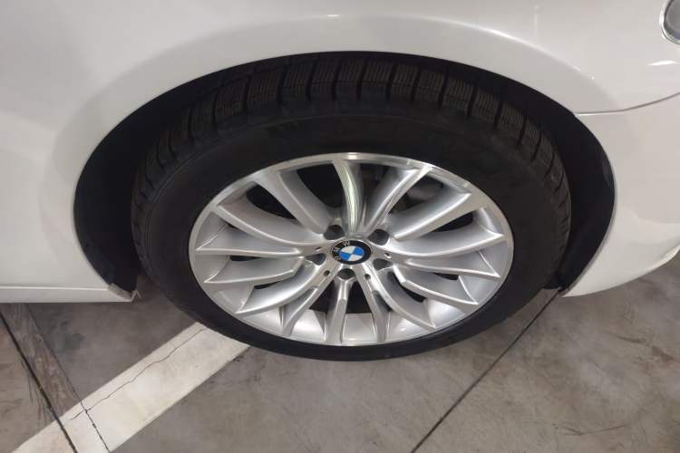 Used BMW 5 Series 2014 525Li Luxury Design Package