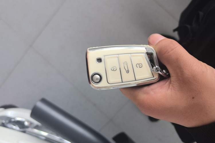 Used Volkswagen Lavida 2024 1.5L Automatic Starry Sky 5 Million Edition Vehicle Key