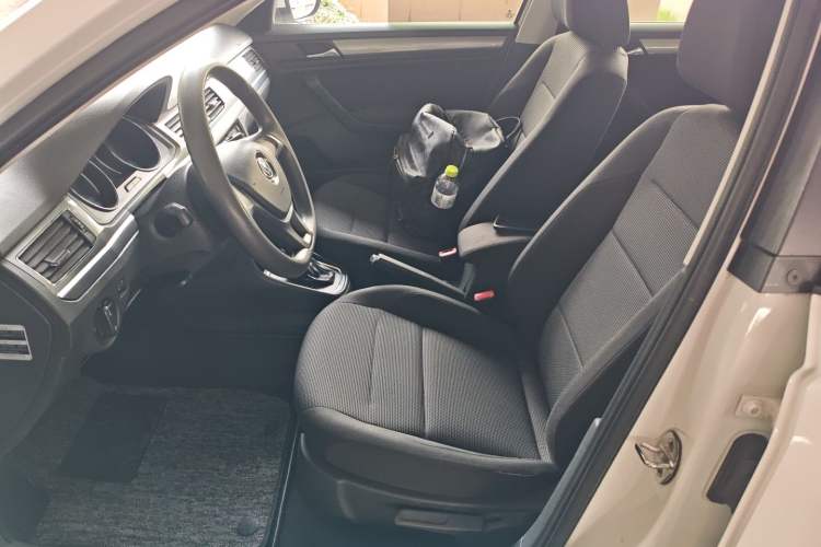 Used Volkswagen Bora 2016 1.6L Automatic Fashion Model Left Front Seat