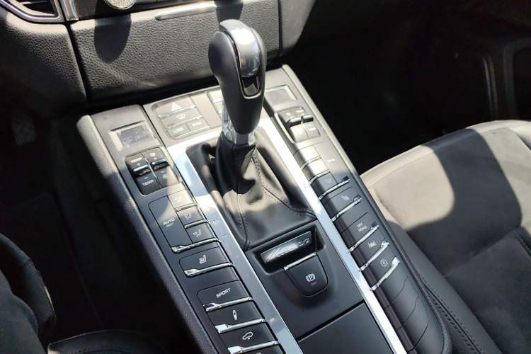 Used Porsche Macan 2017 Macan S 3.0T Gear Lever