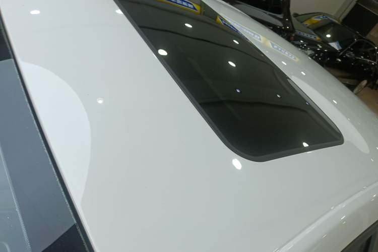 Used Buick Verano 2017 Sedan 15S Automatic Leading Model Roof