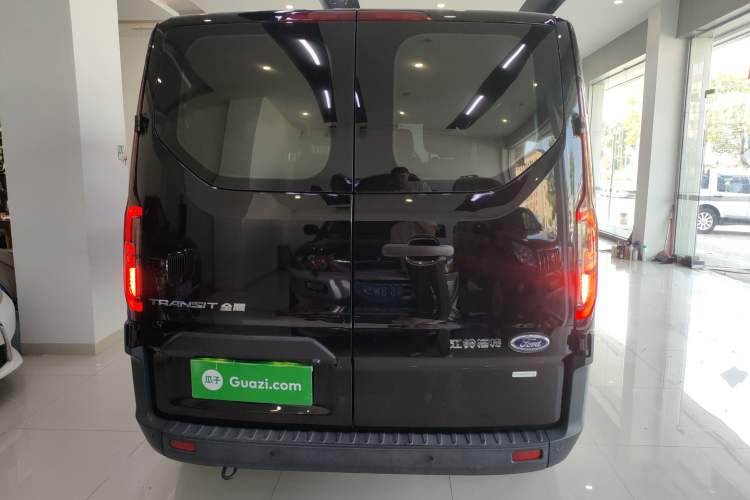 Used Ford Transit 2023 2.0T Gasoline Automatic Multi-Function Commercial Vehicle Short Wheelbase Low Roof 5/6 Seats