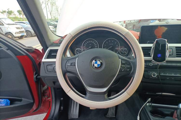 Used BMW 3 Series 2013 316i Active Edition Steering Wheel