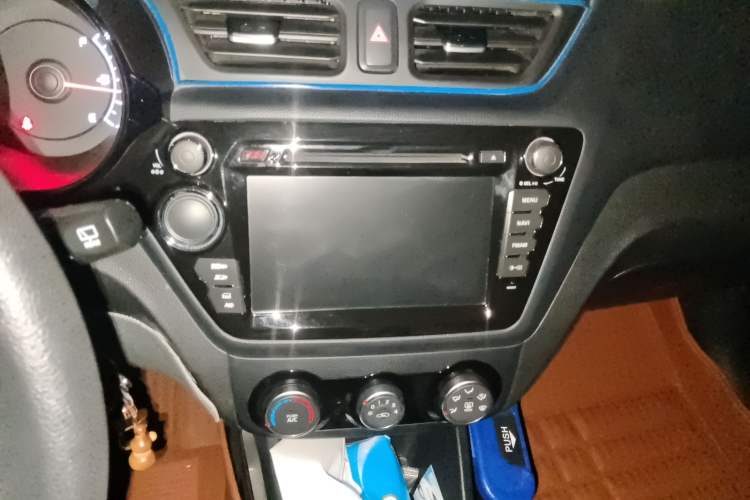 Used Kia K2 2015 Hatchback 1.4L MT GLS Cool Edition
