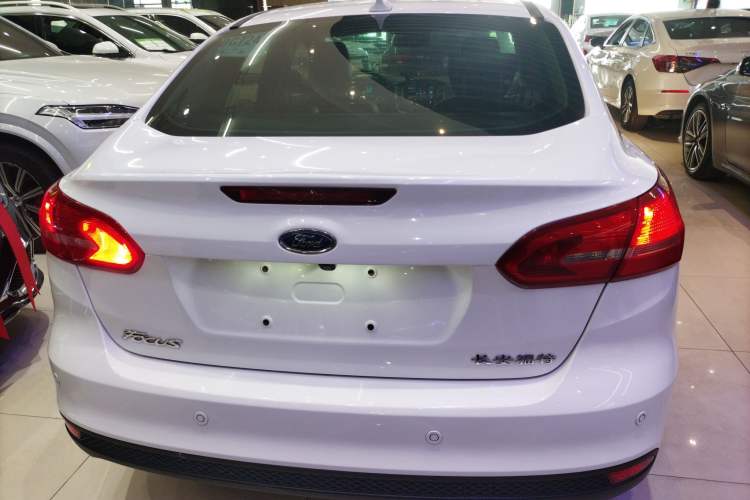 Used Ford Focus 2018 Sedan Classic 1.6L Automatic Trendy SmartDrive Edition