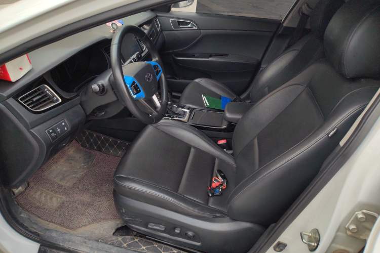 Used Hyundai Mistra 2014 1.8L Automatic Deluxe DLX Model Left Front Seat