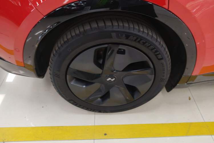 Used ONVO L60 2024 60 kWh Rear-Drive Version