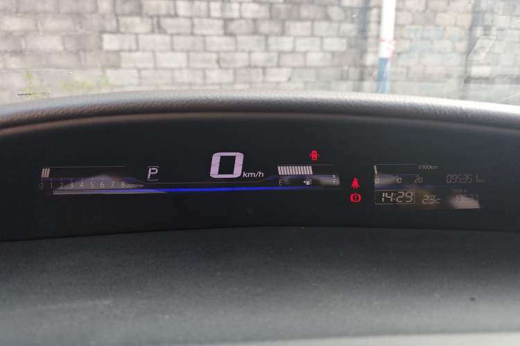 Used Honda Jade 2016 1.8L Automatic Comfort Elite Version 5 Seats
