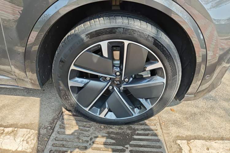 Used Li Auto L9 2022 Max model
