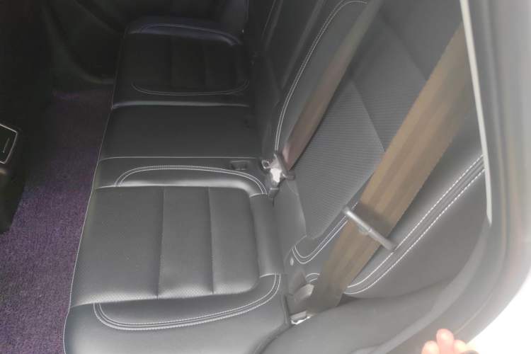 Used HYOSOW S6 2016 1.5T Manual Leading Model Left Rear Seat