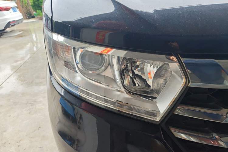 Used JAC Refine M3 2018 IKEA Edition 1.6L Luxury Model