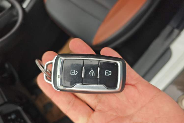 Used Karry K60 2018 1.5L Manual Sunroof Version