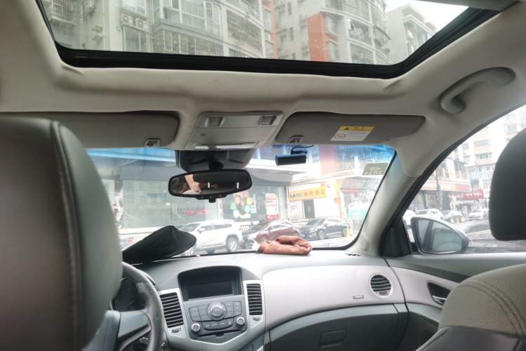 Used Chevrolet Cruze 2013 1.8L SE AT Headliner