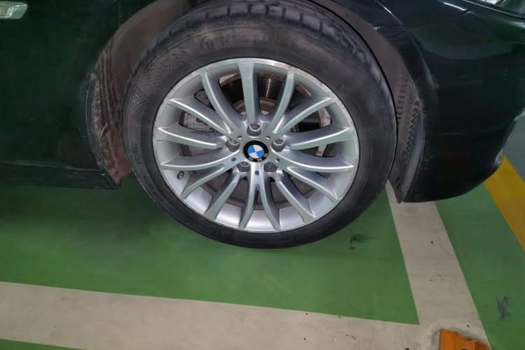 Used BMW 5 Series 2014 525Li Luxury Design Package
