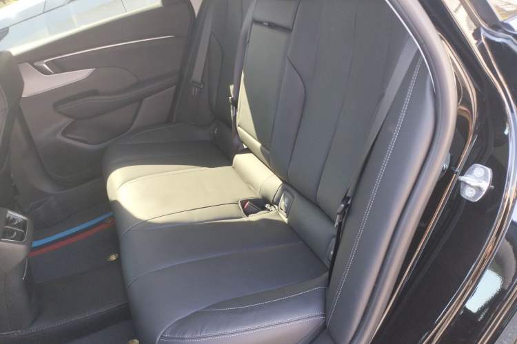 Used Buick LaCrosse 2024 28T Luxury Edition Left Rear Seat