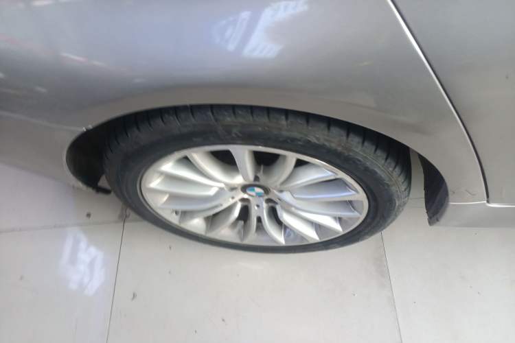 Used BMW 5 Series 2014 525Li Luxury Design Package Right Rear Wheel Hub