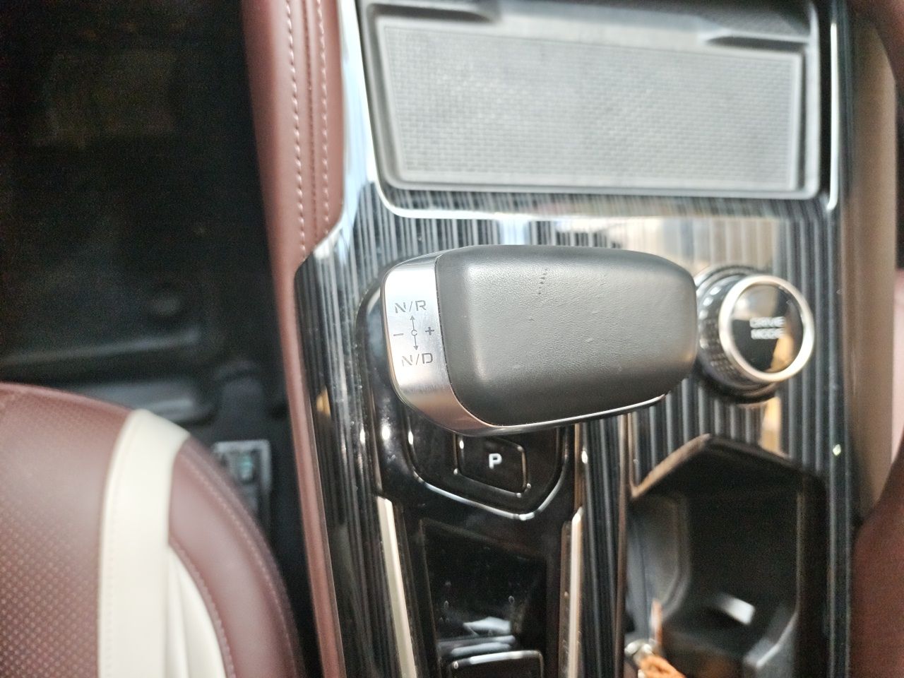 Geely Auto Monjaro L 2021 2.0TD High-Power Automatic All-Wheel-Drive Flagship Version — снимка 14